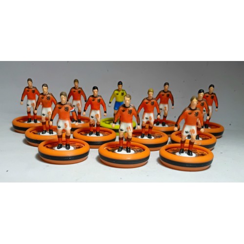Subbuteo Andrew Table Soccer Holland 1978 World Cup Team on WSB Professional bases